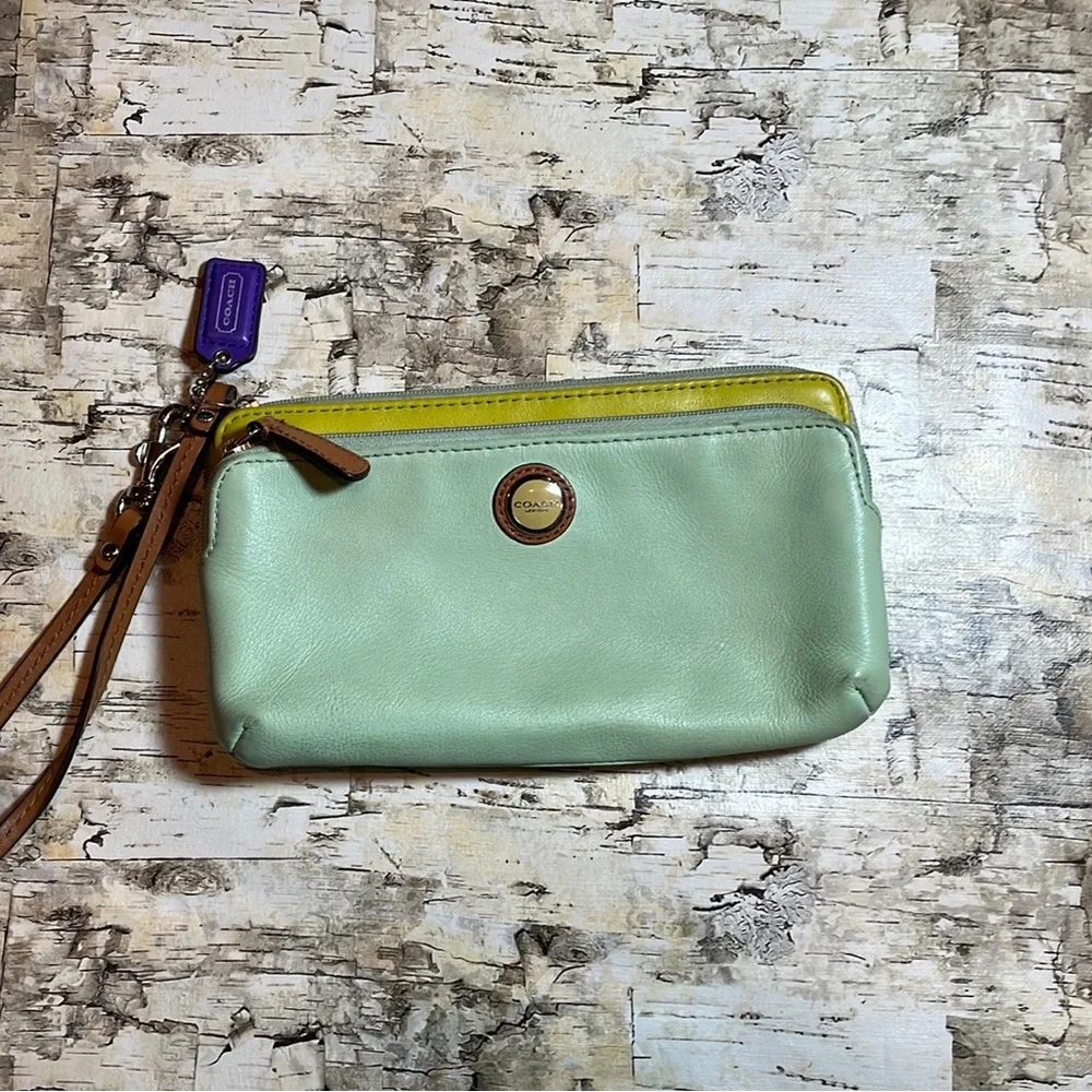 Coach wristlet - light green - Picture 4 of 10